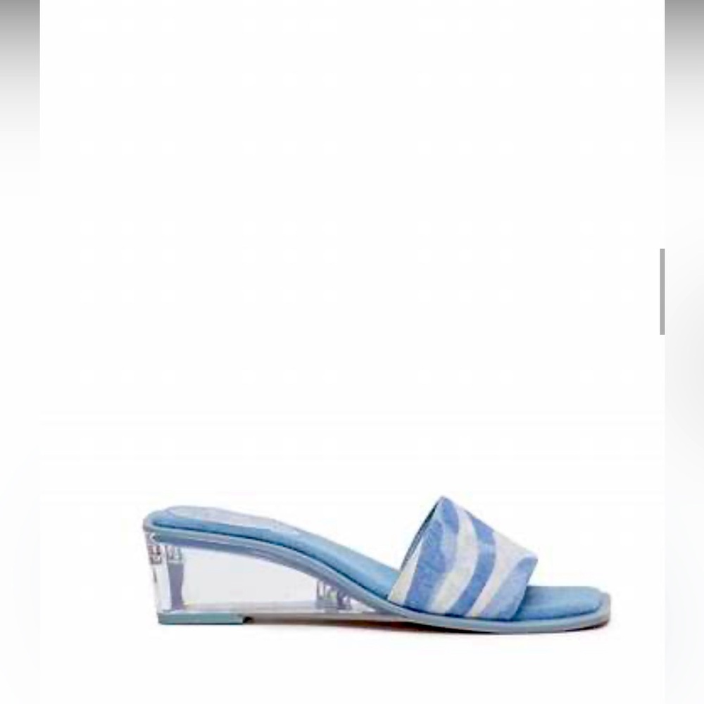 EUC Vince Camuto Beyinds Wedge Mules